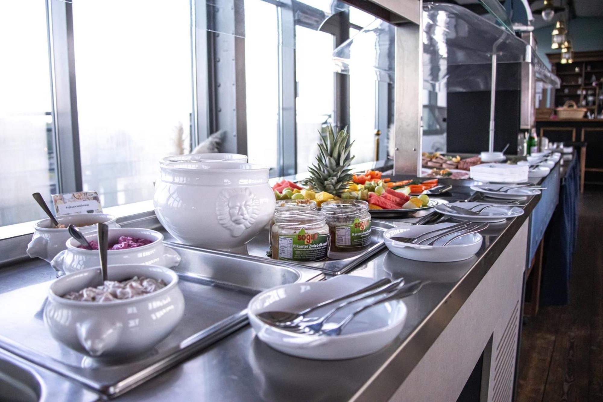 Hotel Doemitzer Hafen Екстериор снимка