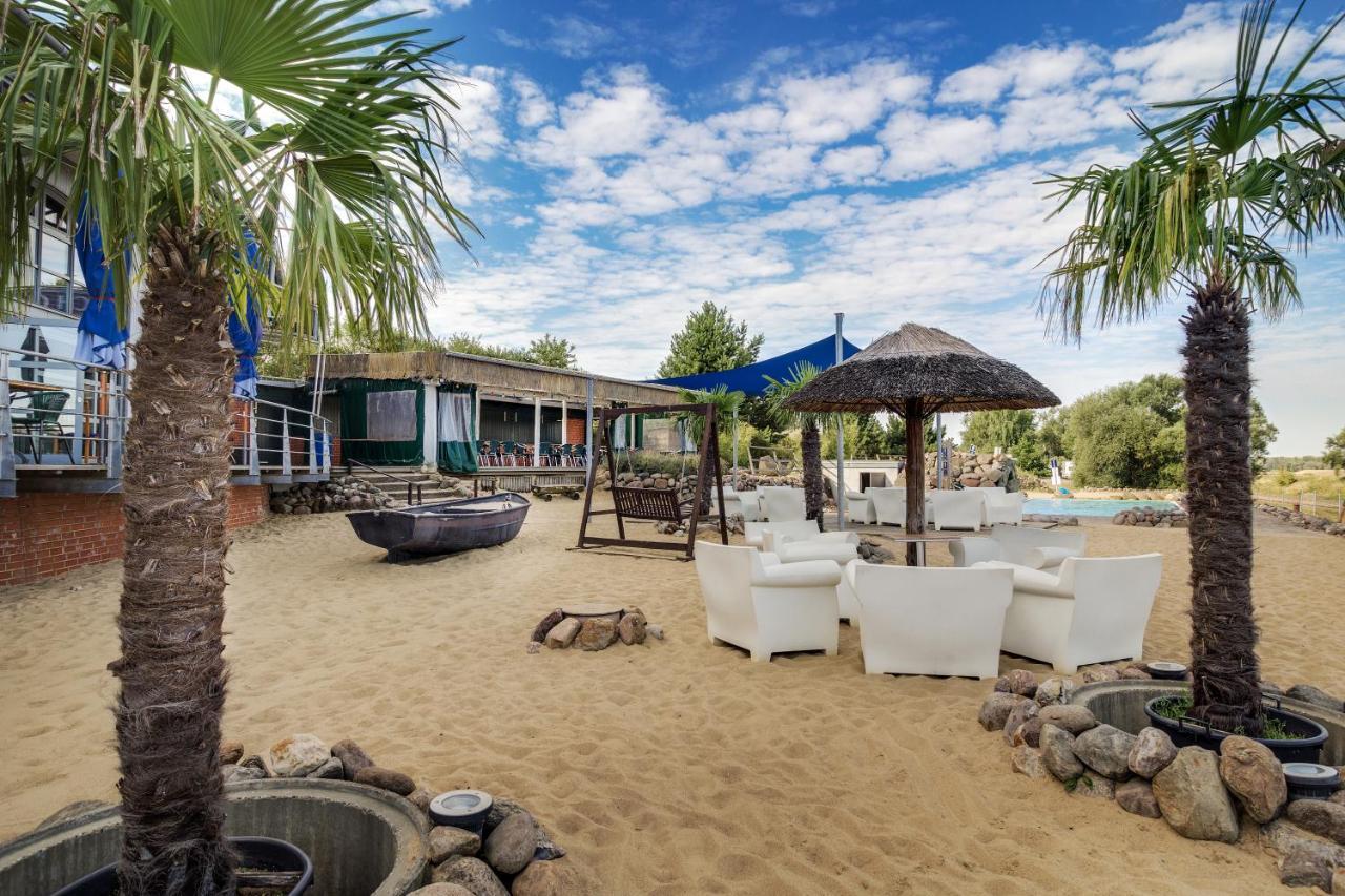 Hotel Doemitzer Hafen Екстериор снимка
