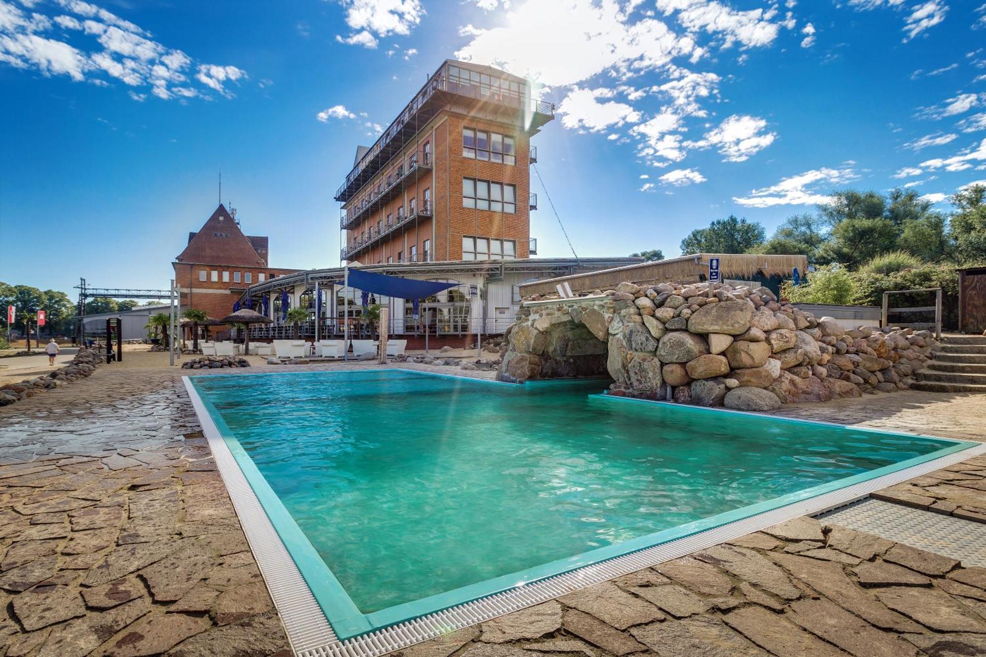 Hotel Doemitzer Hafen Екстериор снимка
